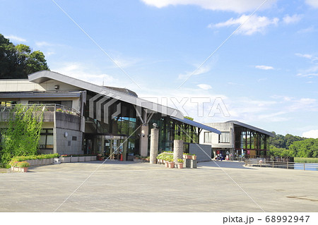 21世紀の森と広場　パークセンター＆公園管理事務所 68992947