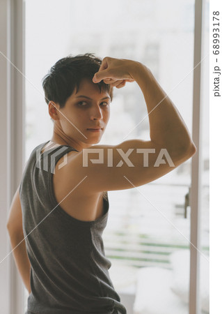 inbound tourist 68993178