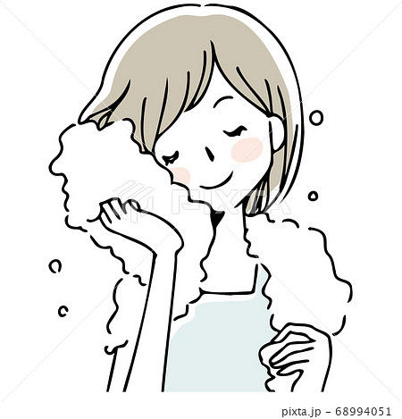 お風呂上がりの女性 68994051