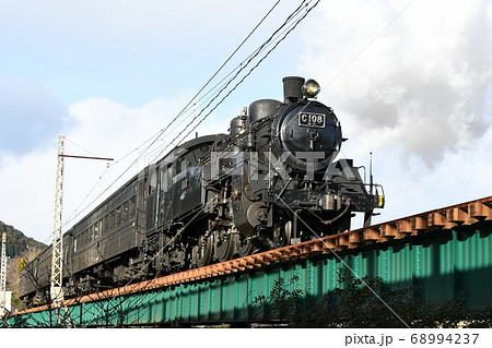 家山川橋りょうを渡るC10-8かわね路14号 68994237
