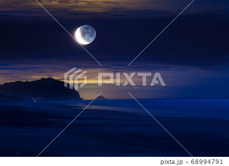 Moonlight Moonlight 68994791