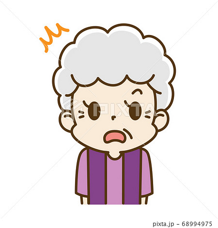 びっくりしている高齢女性 おばあちゃん 68994975