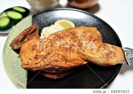 新潟名物　若鶏の半身揚げ　カレー味 68995602