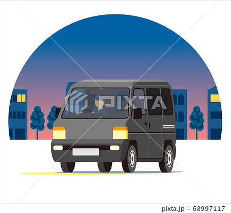 夜の街を走る軽ワゴン、ワンボックス、運送、配送、運送 68997117