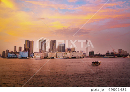 東京湾の夕景 東京湾の夕景 69001481