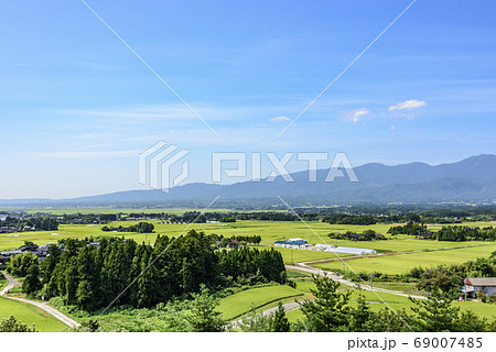 トキのテラスから望む佐渡 69007485