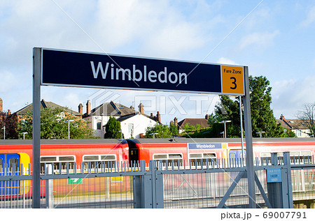 ウィンブルドン駅 ロンドン、イギリス ウィンブルドン駅 ロンドン、イギリス 69007791