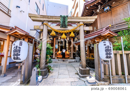 日本の東京都市景観　強運厄除け・銭洗い弁天として人気急上昇中の「小網神社」＝中央区日本橋小網町 69008061