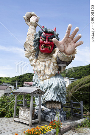 門前のなまはげ立像 69008358