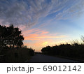 宮古島の夕暮れ 69012142