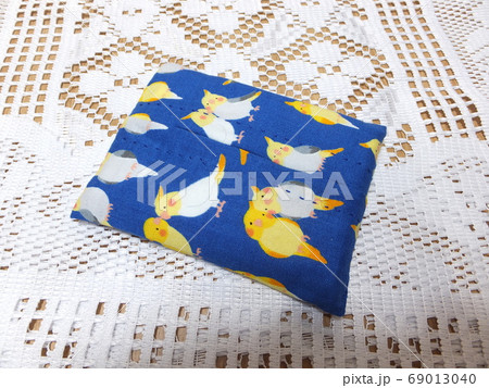 オカメインコ柄のハンドメイドのポケットティッシュケース 69013040