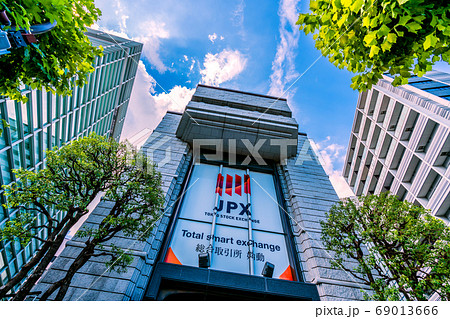 日本の東京都市景観　東証などを望む 69013666