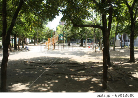江戸川区中葛西 宇喜多東公園 広場 遊具の写真素材 江戸川区中葛西 宇喜多東公園 広場 遊具の写真素材