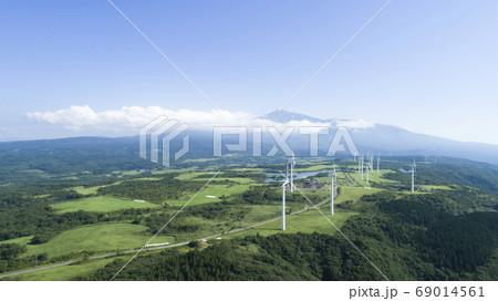 《秋田県にかほ市》にかほ高原の空撮 《秋田県にかほ市》にかほ高原の空撮 69014561