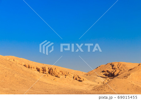 Valley of kings on West Bank of Nile river  69015455