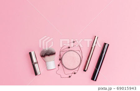 Flat lay composition with decorative makeup 69015943