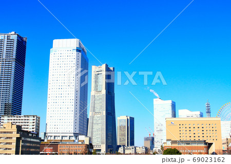 横浜市、横浜みなとみらい21地区とその周辺の風景 横浜市、横浜みなとみらい21地区とその周辺の風景 69023162