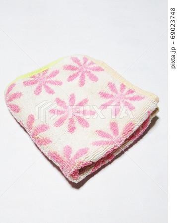 花柄のハンカチ 69023748