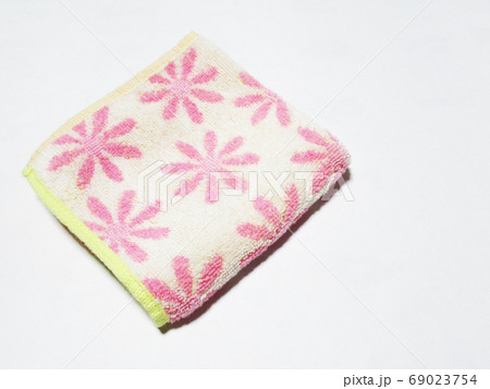 花柄のハンカチ 69023754