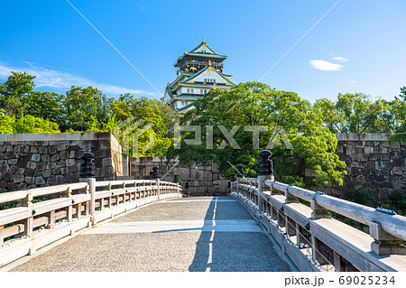 大阪府 大阪城 天守閣と極楽橋の写真素材