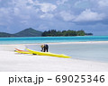 タヒチ　ボラボラ島　プライベートビーチ 69025346