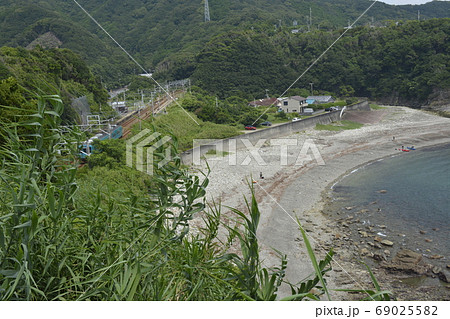 【JR紀勢本線　和深駅】海が見える田舎の駅 69025582