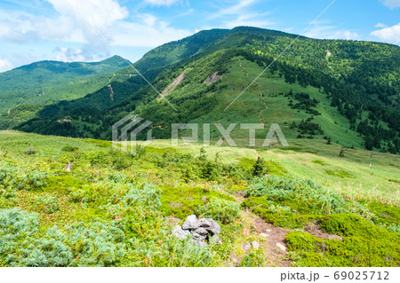 毛無山から御飯岳を望む 69025712