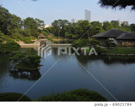 広島市の大名庭園：縮景園 69025784