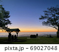 パース　シティビーチの日没 69027048
