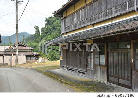 【三重県 津市】伊勢本海道、奥津宿の町並み 【三重県 津市】伊勢本海道、奥津宿の町並み 69027196