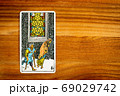タロットカード　小アルカナ　ペンタクルス5 69029742