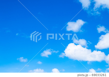 青空と白い雲 69033261