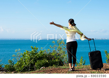 旅する女性 69033590