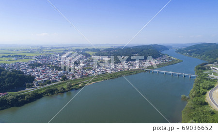 《宮城県》登米町の街並みの空撮 《宮城県》登米町の街並みの空撮 69036652