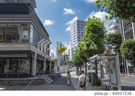 都市風景 東京代官山のおしゃれな街並み 東京都渋谷区の写真素材