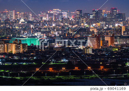 《大阪府》大阪中心街の夜景・大阪城と高層ビル 《大阪府》大阪中心街の夜景・大阪城と高層ビル 69041169