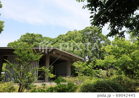 東京都千代田区千鳥ヶ淵の千鳥ケ淵戦没者墓苑 東京都千代田区千鳥ヶ淵の千鳥ケ淵戦没者墓苑 69042445