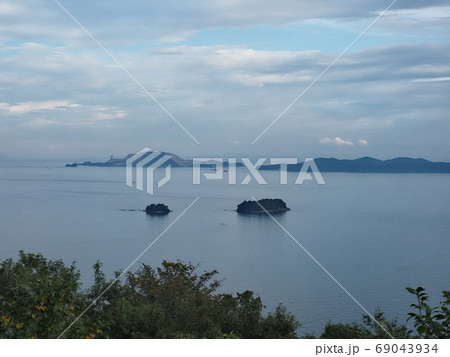万葉岬から見る夏の播磨灘の眺望 万葉岬から見る夏の播磨灘の眺望 69043934