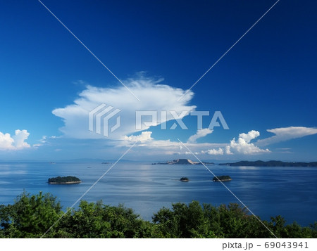 万葉岬から見る夏の播磨灘の眺望 69043941