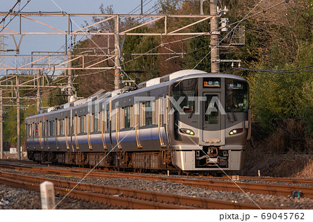JR西日本225系（編成写真） 69045762