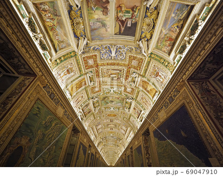 バチカン美術館 地図の間 The Gallery of Maps, Vatican Museums 69047910