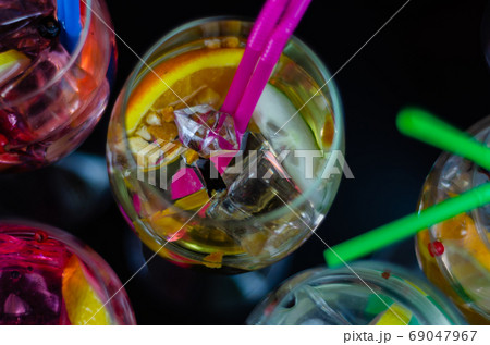fresh and refreshing cocktails based on gin, a fresh and refreshing cocktails based on gin, a 69047967