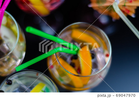 fresh and refreshing cocktails based on gin, a fresh and refreshing cocktails based on gin, a 69047970