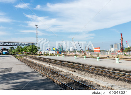 Construction site of the new center railway 69048024