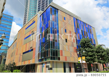 渋谷の街並み 渋谷公会堂 LINE CUBE SHIBUYA 渋谷の街並み 渋谷公会堂 LINE CUBE SHIBUYA 69050755