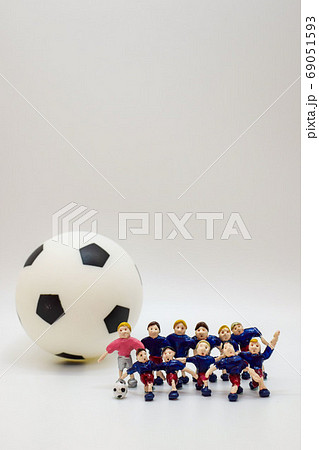 サッカー選手の記念撮影 縦型の写真素材