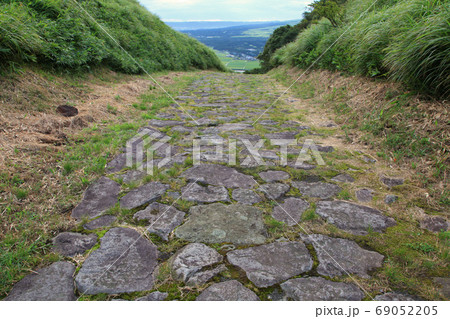 豊後街道の石畳の道 69052205