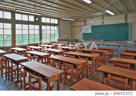 【旧遷喬尋常小学校 (教室)】 岡山県真庭市鍋屋 69052372