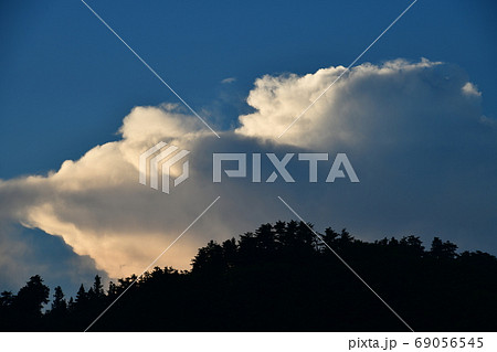 七里岩の上のかなとこ雲 七里岩の上のかなとこ雲 69056545