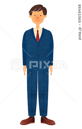 笑顔で立つスーツ姿の若い男性 69059498